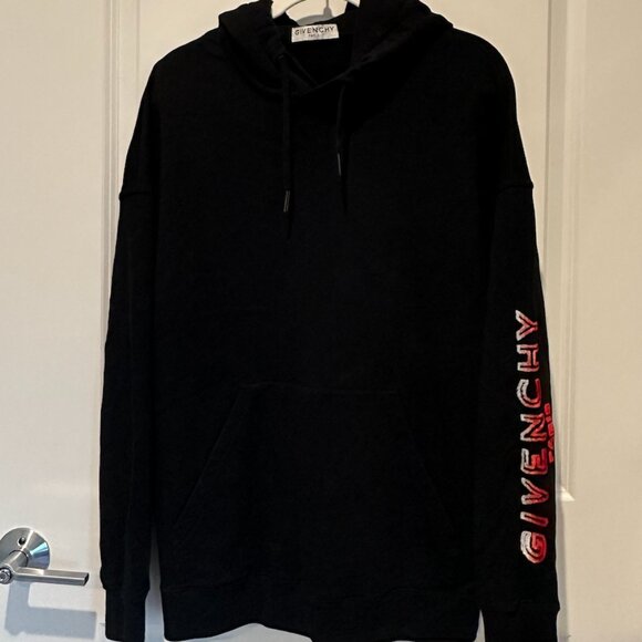 Givenchy - Picture 1 of 1